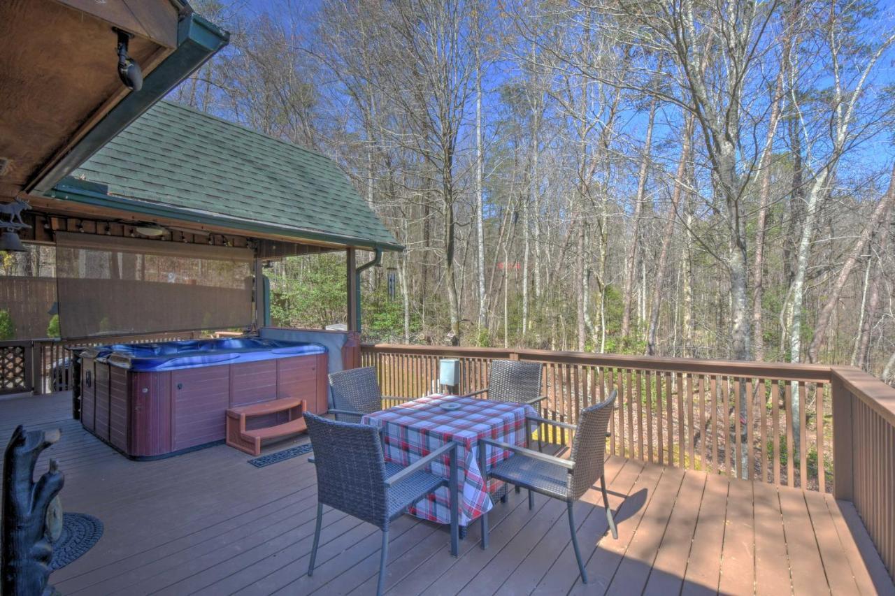 Helen Cabin With Deck And Hot Tub Less Than Half Mi To Main St Zewnętrze zdjęcie