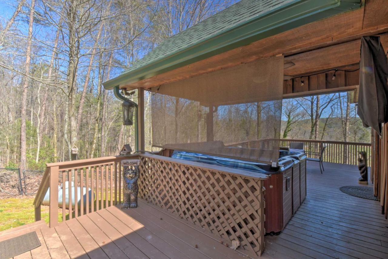 Helen Cabin With Deck And Hot Tub Less Than Half Mi To Main St Zewnętrze zdjęcie
